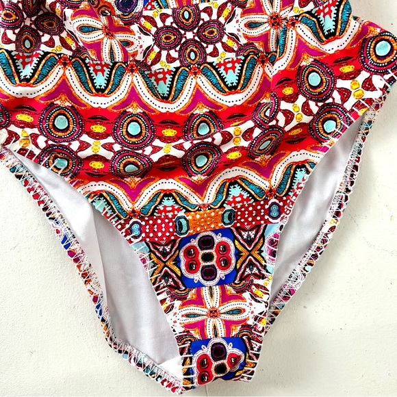 Beautiful Colors KENNETH COLE REACTION Sz L Bathing Suit - Picture 6 of 14